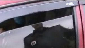 Дура пьяная за рулем