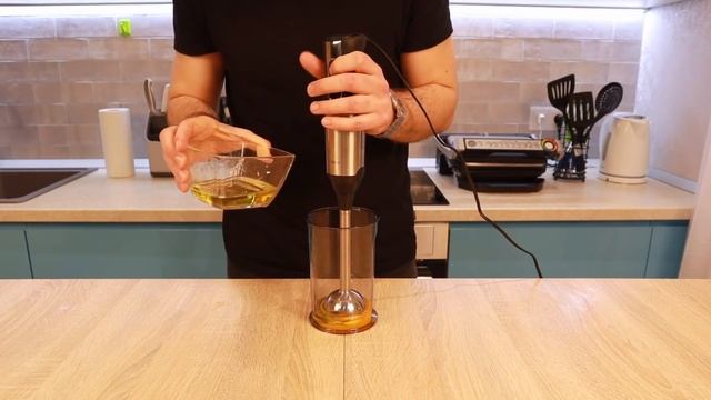 ПОВТОРЯЕМ Биг Тейсти из McDonalds | ПОВТОРЯЕМ ЕДУ ИЗ ДОСТАВОК смотреть онлайн