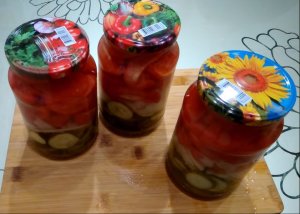 Салат из помидоров и огурцов на зиму