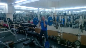 Подъем w-штанги на бицепс (штанга 53 кг, я 67,5 кг)