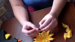 Канзаши для начинающих подсолнух из ленты, мастер класс