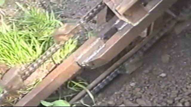Самодельный траншеекопатель.