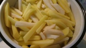 Жареный картофель на оливковом масле