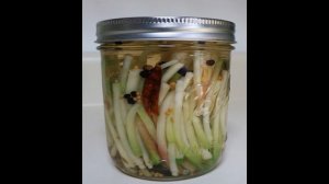 4 вкусных растения, которые можно собирать весной