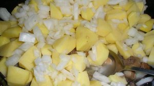Жареная картошка с белыми грибами