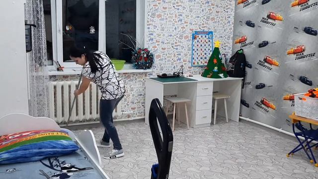 Влажная уборка в детской комнате. смотреть онлайн