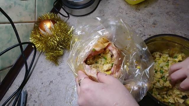 Фаршированная запеченая курица в апельсиновой глазури