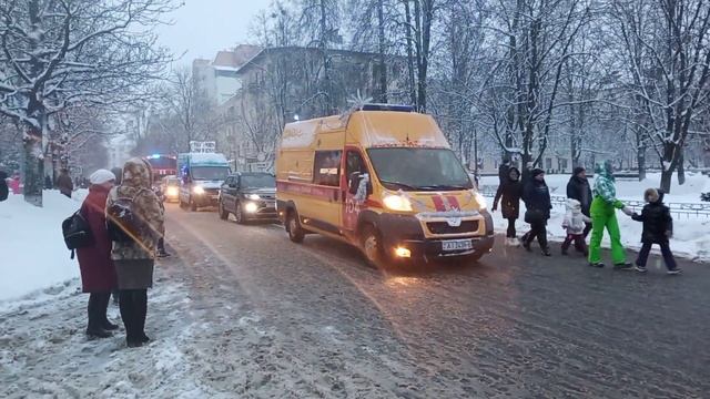 шествие Дедов Морозов в Бобруйске. 17 декабря 2022г смотреть онлайн