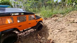 RC Land Rover Defender Unboxing & Testfahrt DOUBLE E E101-003 1/8 2.4G 4WD CAR D110 Rock CRAWLER