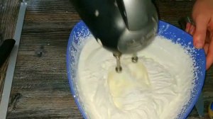 Быстрый и вкусный крем для торта и других десертов. Из 2-х ингредиентов.