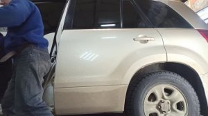 SUZUKI GRAND VITARA 2006, сгнил до дыр через полтора года после обработки официалов