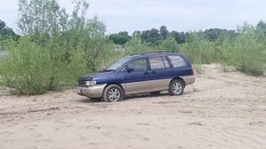 Nissan Prairie Joy в песках Чумыша