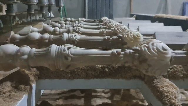 Zinalar uchun do'lanalar ZAMONAVIY ÕYMAKORLIK Для лестницы балясина из АРЕХА Wooden Stairs смотреть онлайн