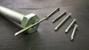 Это приспособление спасет Ваши пальцы от молотка