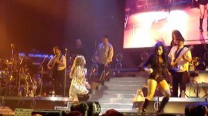 Jennifer Lopez & Marc Anthony Concert Luv Don't Cost A Thing