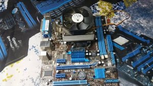 Проц приклеили к радиатору WTF???