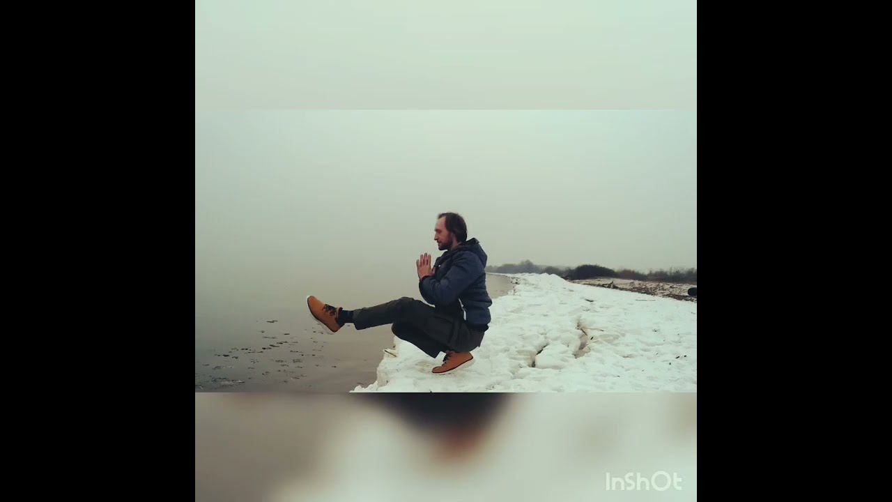 Саматвамасана в динамике . Баланс на одной ноге