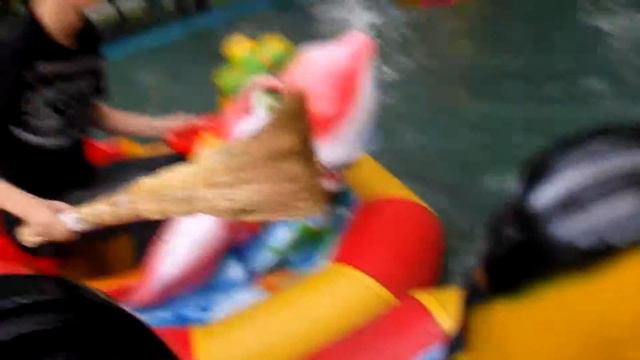 Обзор на Аттракцион "ЛОДОЧКИ" г.Кемерово Парк Чудес a.k.a Дружбы смотреть онлайн