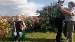 Почему же ты замужем, почему...  Песня из фильма "Я тебя ни когда не забуду"