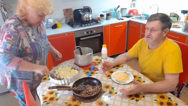 Картофельная запеканка. Опять белка в гостях! смотреть онлайн