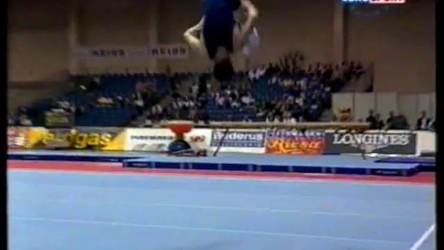 Alexander SVETLICHNIY (UKR) floor - 2001 European Team Championships смотреть онлайн