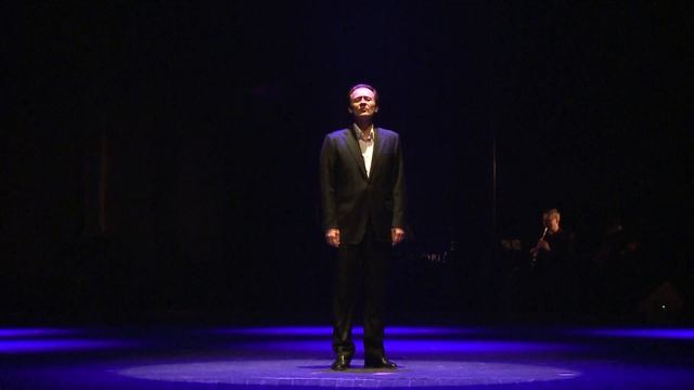 Олег Меньшиков читает стихи Георгия Иванова