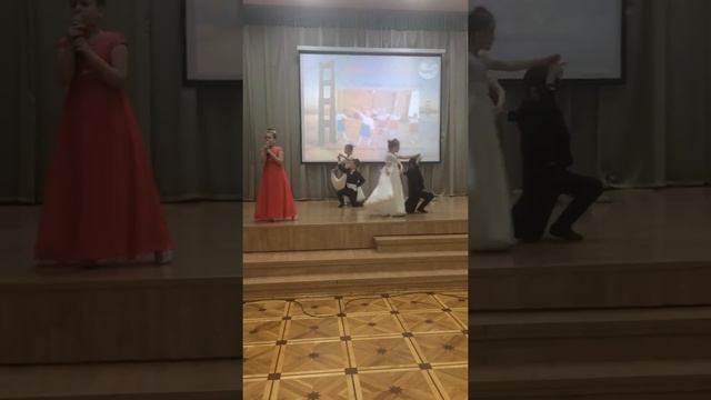 Вальс "Анастасия" солистка Иванова Валерия смотреть онлайн