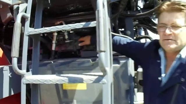 1) Новое в тракторе "Кировец" К-744: гидроаккумулятор, напорный фильтр, рулевое управление