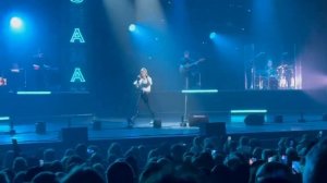 Дельтаплан ( Hang glider). Шаман (Shaman). Подпевающая фанатка. 3 марта 2023. БКЗ "Октябрьский".