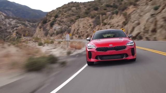 Here's What to Expect Daily Driving a 2018 Kia Stinger GT смотреть онлайн