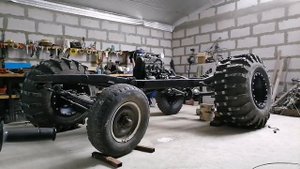 Вездеход на раме уаз, ставлю самодельные колёса.