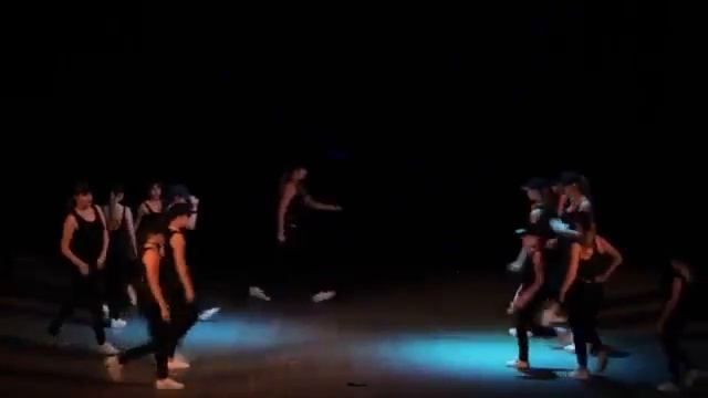 Классный танец! Под песню Скриптонит ft Тати - Шевели свои туловищем! Залипательно! смотреть онлайн