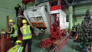 Перемещение и установка пресса гидравлическим порталом