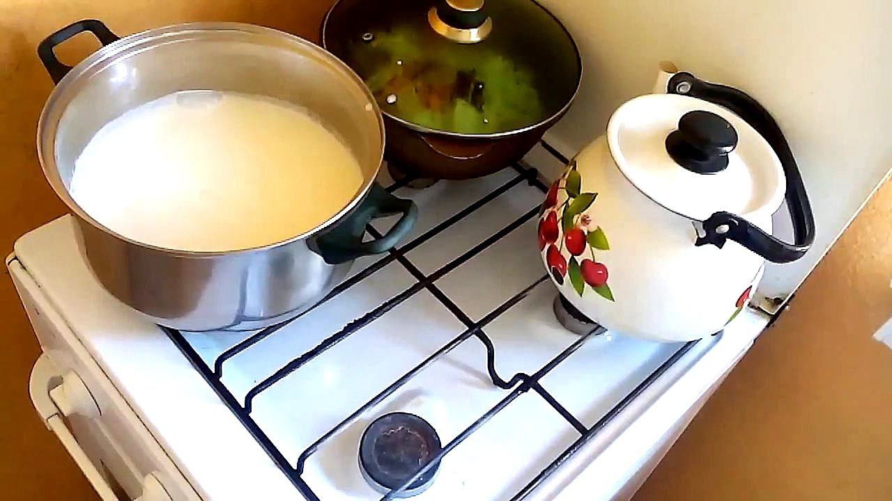 Как сварить сгущенку  / Сгущенка вареная / Рецепт сгущенки