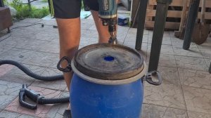 Строительный пылесос из  пластиковой  бочки, пылесос из бочки, мусоросборник из пылесоса.