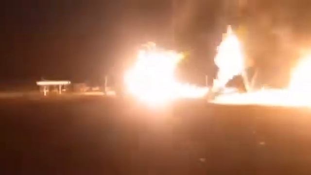 Вражеские ракеты попали в установку комплексной подготовки газа ГПУ «Шебелинкагаздобычи» смотреть онлайн