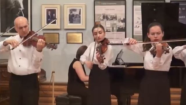 Khachaturian - "Piece" from Children's Album смотреть онлайн