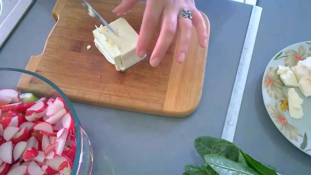 Овощной салат с сыром Фета и редисом без майонеза.Полезный салат на каждый день.Салат с редисом.