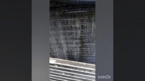 Легкая чистка радиатора системы охлаждения и конденсатора кондиционера рено меган 2.mp4