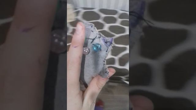 я СШИЛА басика!// глаза не токие и носик потому что нет количневых и чёрных бусин\\ смотреть онлайн