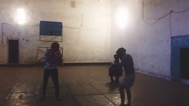 бой пацанов ( стиль ММА (новичок) vs Улица) 0.2 С УЧАСТИЕМ КОММЕНТАТОРА смотреть онлайн