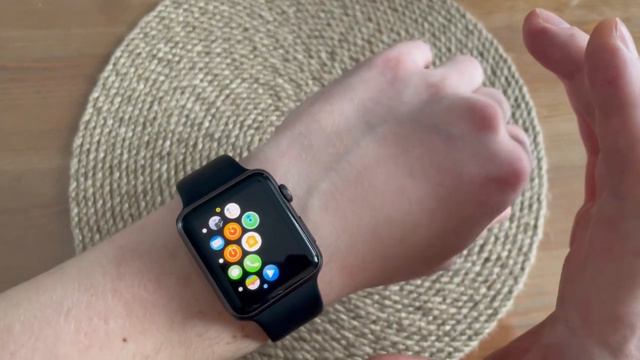 Apple Watch siries 1 в 2024 году. Первые Apple Watch в настоящем времени! Они еще живы???