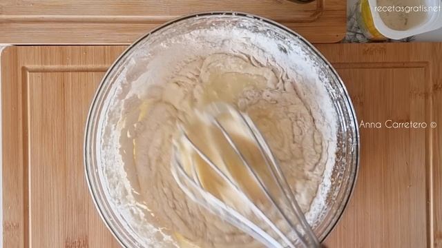 ¡ BIZCOCHO DE YOGUR FÁCIL en 5 MINUTOS ! ¡ SIN MEDIR ! ¡ SÓLO NECESITAS 1 VASITO DE YOGURT!? смотреть онлайн