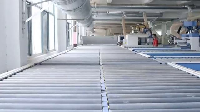 Производственная линия дверей кухонных шкафов #производство #мебель,#для_кухонь смотреть онлайн