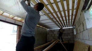 Новая терракотовая кровля.Как подшить потолокКак обшить фронтоны своими руками