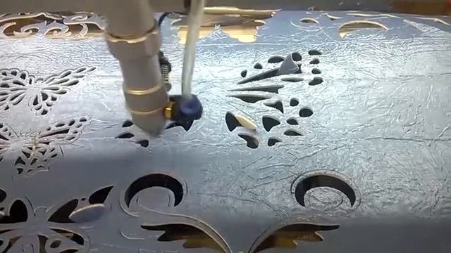 Купить лазерный станок. Режет ткань на войлочной основе. Лазерная трубка Yongli 60 вт смотреть онлайн