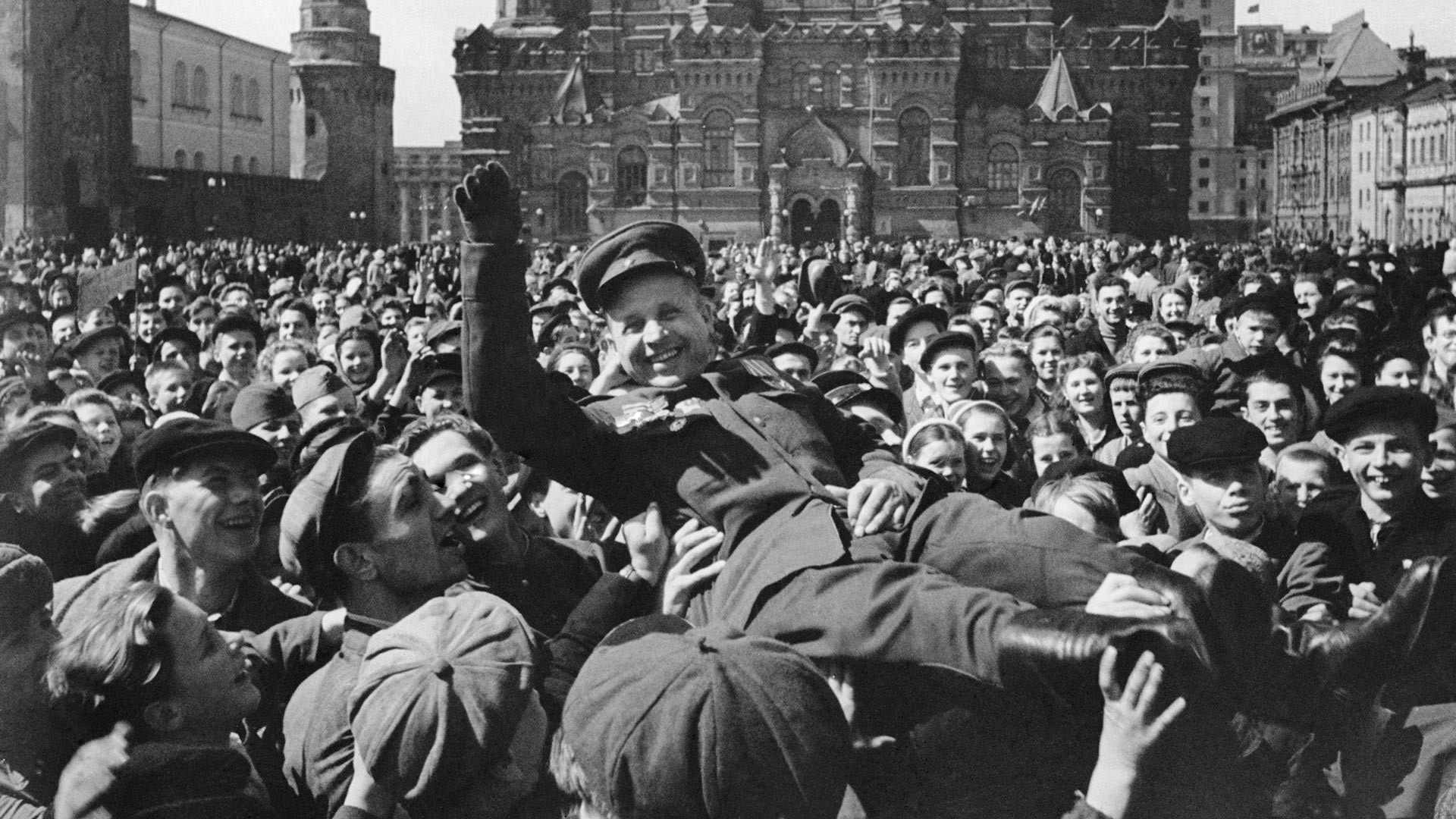 Радость победы фото война 1945