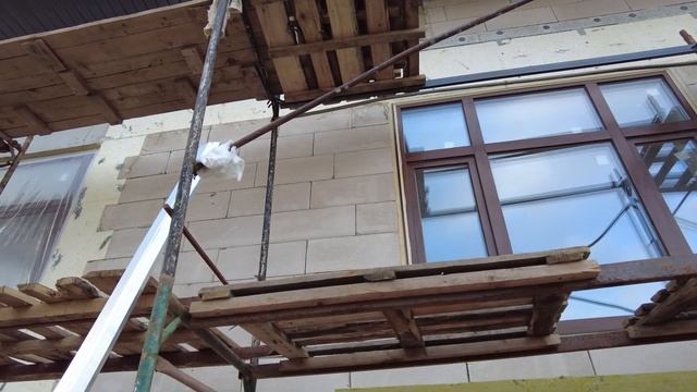 Технология приклейки минеральной ваты на фасады газобетонного дома, выравнивание фасадов под правил