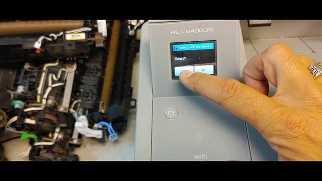 Brother HL-L6400 сброс счётчика тонера и фотобарабана / Brother HL-L6400 toner and drum reset. смотреть онлайн