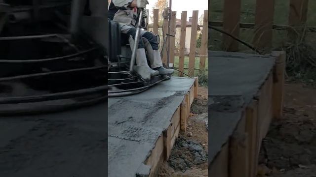 Шлифуем бетон, топинговое покрытие